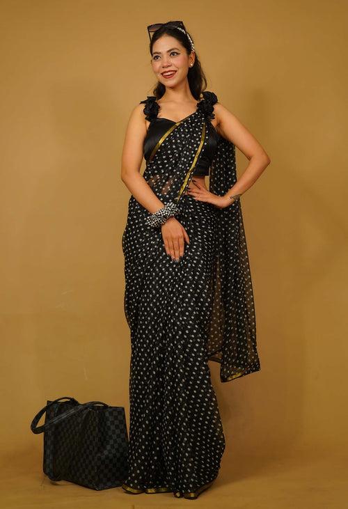 Ready To Wear 90s Polka Dot Style With Zari Border wrap In One Minute Saree