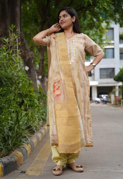 Plus size Salwar Kameez with Ethnic designed printed Dupatta With Styled kurti & Salwar