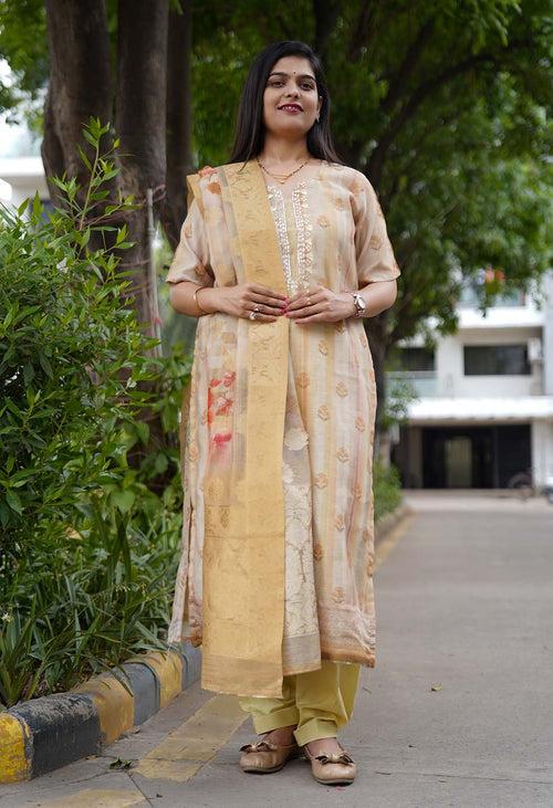 Plus size Salwar Kameez with Ethnic designed printed Dupatta With Styled kurti & Salwar