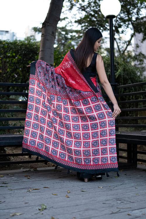 Comfortable Red & Black Soft like butter Printed All Over Wrap in 1 minute saree