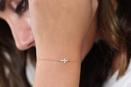 14Kt Gold Cross Natural Diamond Charm Bracelet