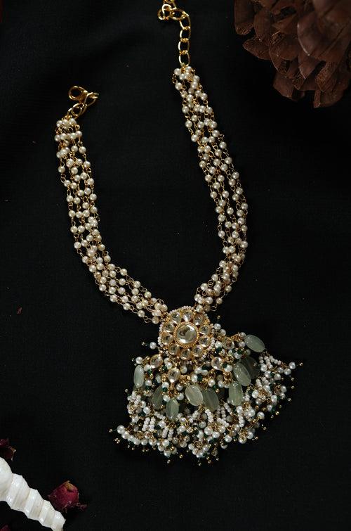 Jaiwari Mint Kundan And Pearls Necklace