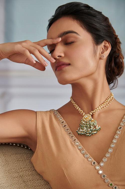 Jaiwari Mint Kundan And Pearls Necklace