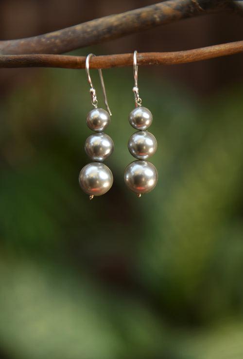 Grey Mirage Pearl Earrings