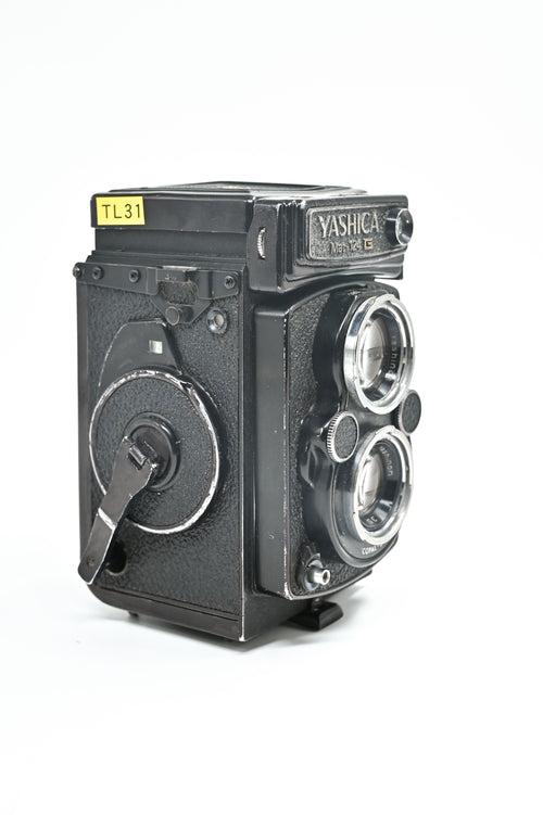 Yashica Mat 124G | Medium Format | Twin Lens Reflex | 120mm (8/10) | TL31