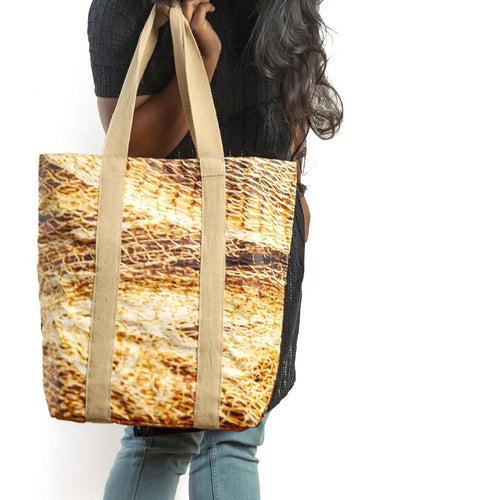 On the edge of the sea | Classic Tote Bag - Golden