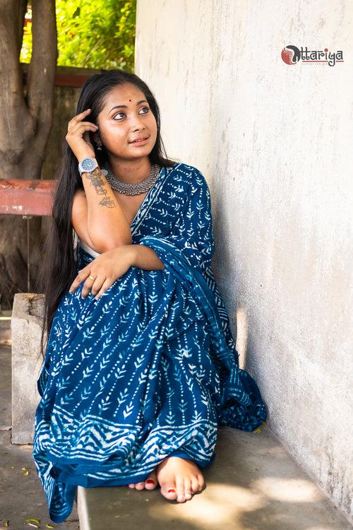 Groovy  Indigo Saree