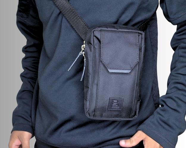 City Sling Bag - Black