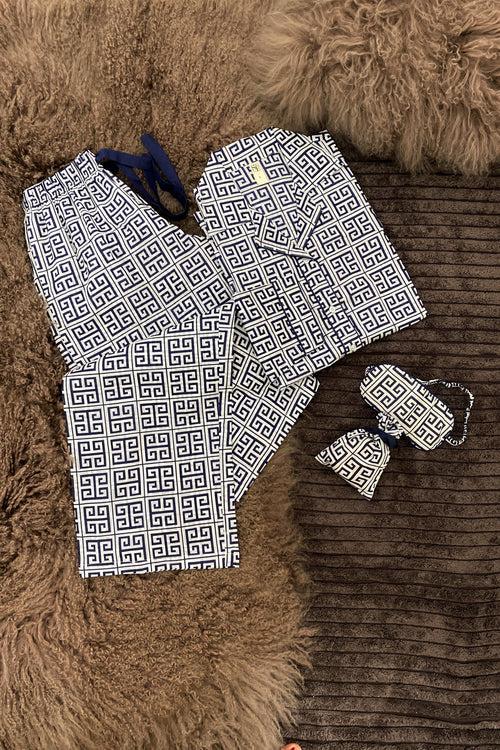 Women’s Sleep Set (Pyjamas, Sleepshirt, Sleeping Mask & Pouch ) - Greek Key WN