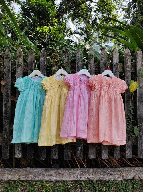 Cotton Short Sleeveless Smocking Dresses