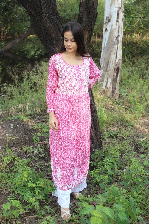 Pink mul-mul Chikankari Kurti