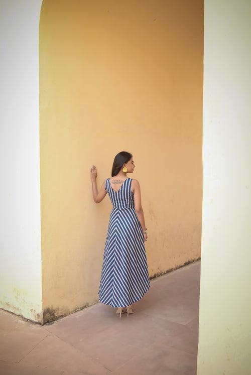 Blue stripped V-neck maxi dress