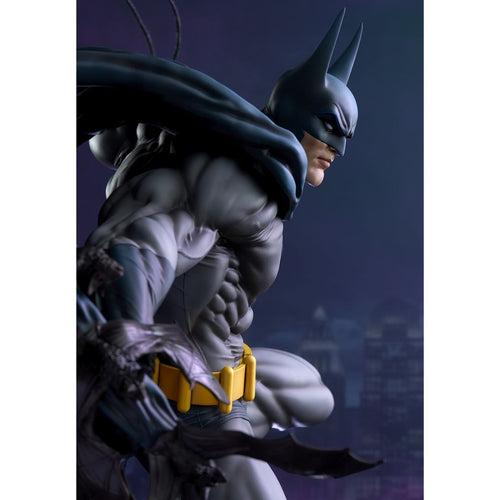 Batman™ Premium Format™ statue by Sideshow Collectibles