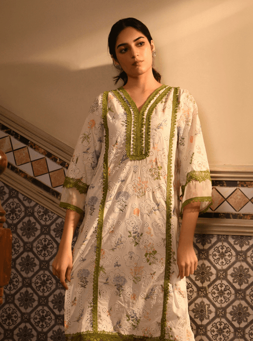 Mulmul Cotton Binita White Printed Kurta With Mulmul Cotton Binita White Pant