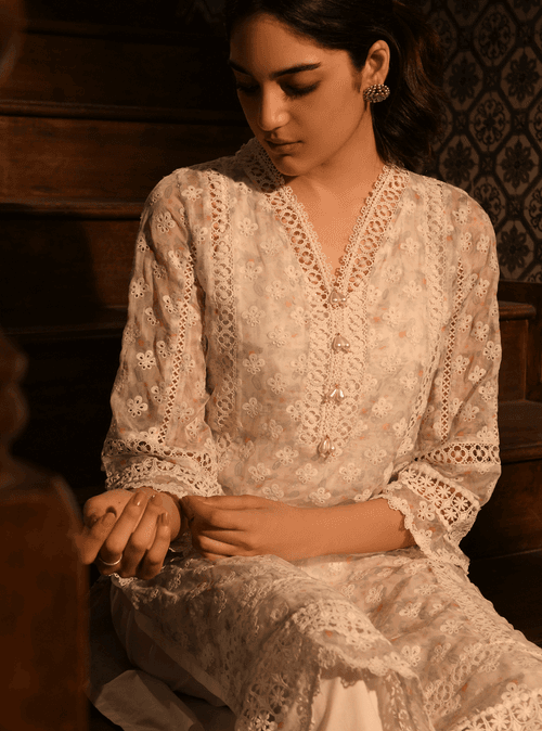 Mulmul Organza Mavi White Printed Kurta With Mulmul Cotton Mavi White Pant