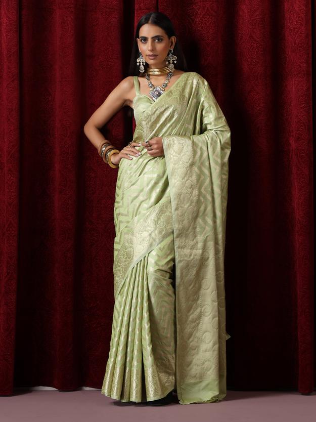 Pure Silk Green Chevron Saree with Blouse Fabric