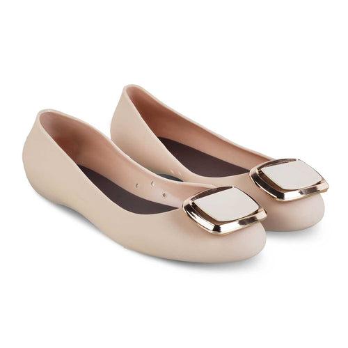 The Akasaka Beige Womens Ballerinas