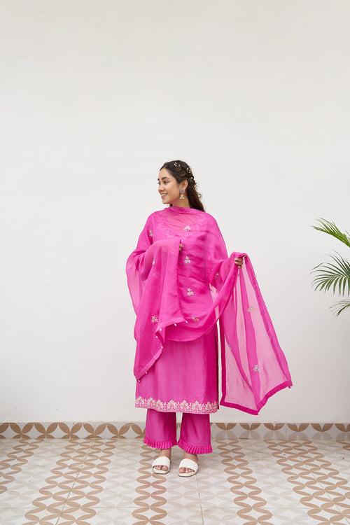 Magenta Silk Chanderi Embroidered Kurta Set With Silk Organza Dupatta (Set of 3)