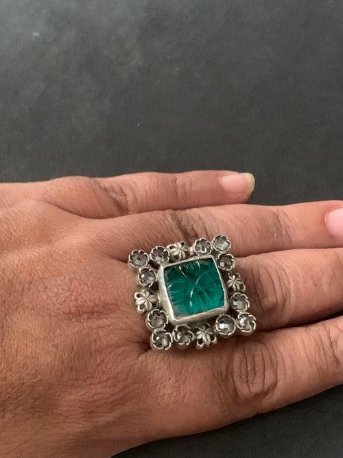 Green Semi Precious Stone Finger Ring