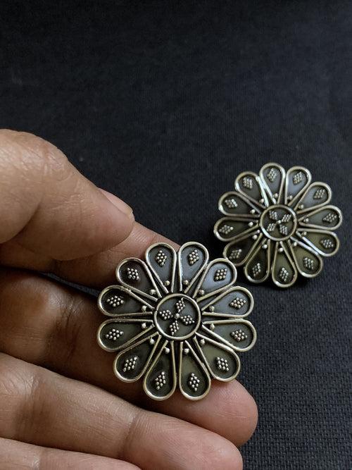 Rawawork Flower Stud