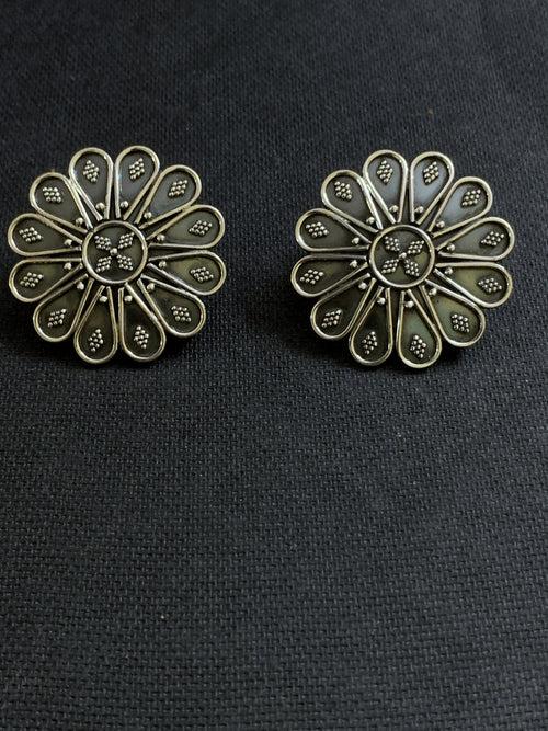 Rawawork Flower Stud