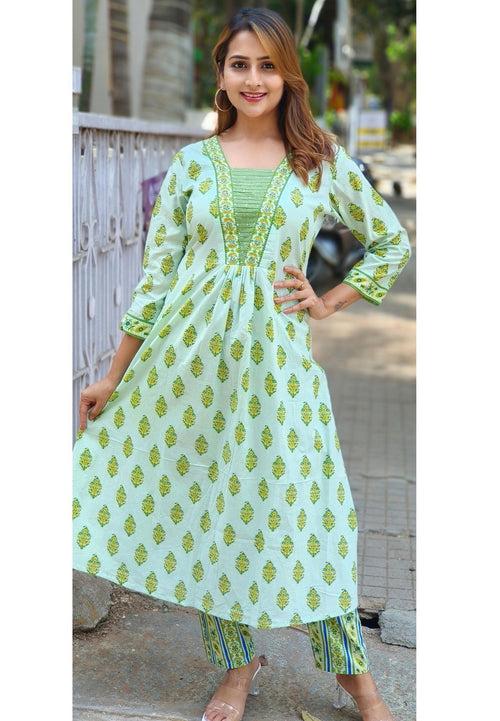 Cotton Green Printed V Neck Floral Print Kurta with Pant