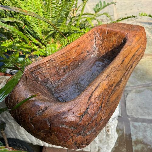 Burhan 4 : Raw wood planter