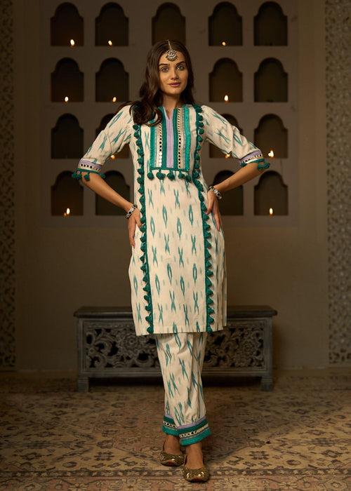 Inaaya Kurta set