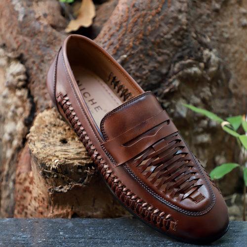 NICHE Mosa Hand Weaved Kolhapuri Loafer (Extra Comfortable)