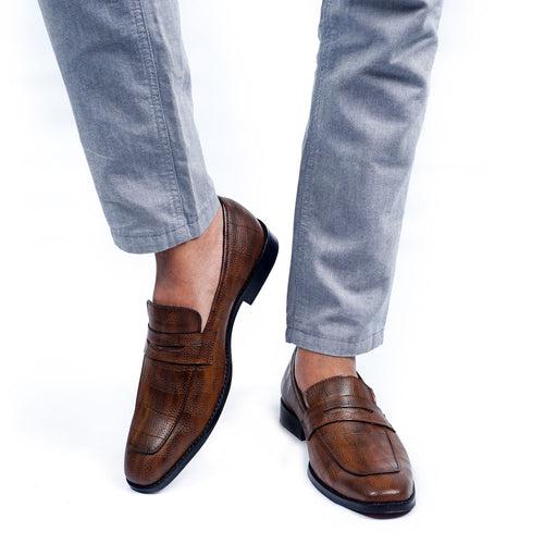 NICHE Crisp Tan Croc Pattern Loafers