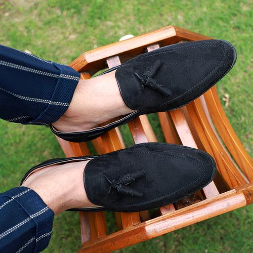 NICHE Black Elegant Suede Tassel Loafer