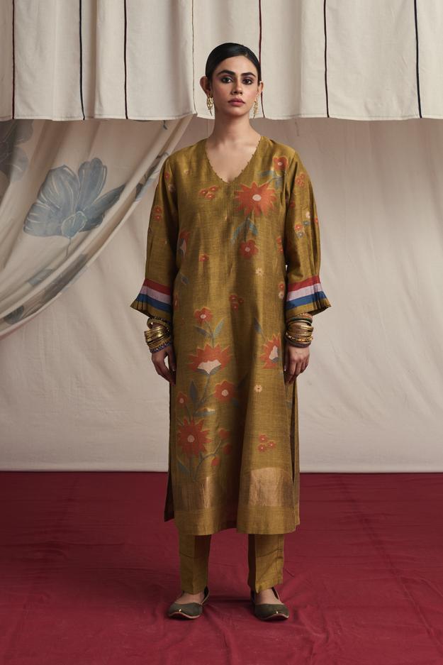 Mustard hand woven silk and khadi cotton jamdani Myrah kurta set.