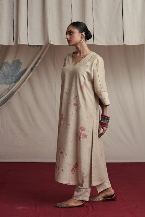 Ivory hand woven silk and khadi cotton jamdani Nadiyah kurta set.