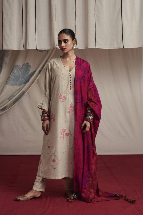 Ivory hand woven silk and khadi cotton jamdani Zaira kurta set.