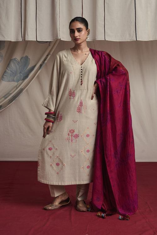 Ivory hand woven silk and khadi cotton jamdani Zaira kurta set.