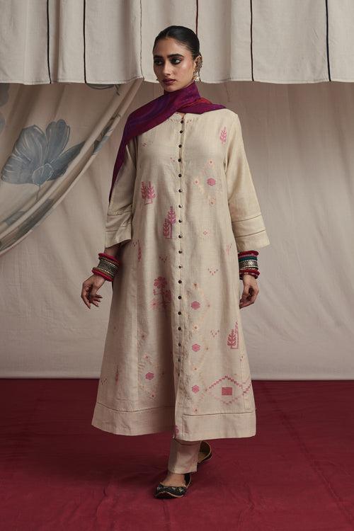 Ivory hand woven silk and khadi cotton jamdani Tahira kurta set.