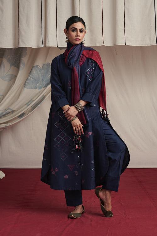 Indigo hand woven silk and khadi cotton jamdani Aliyah kurta set.