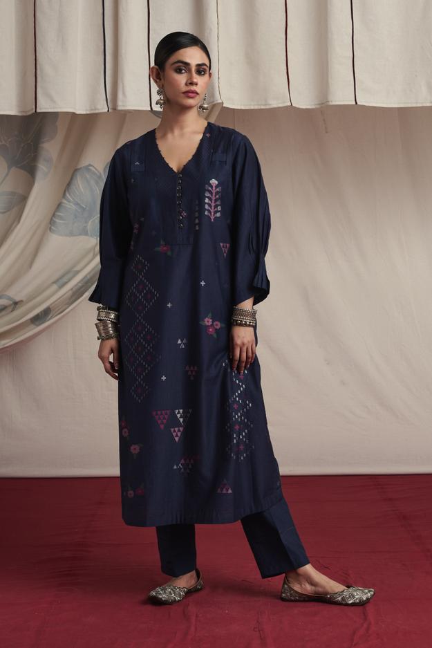 Indigo hand woven silk and khadi cotton jamdani Mahek kurta set.