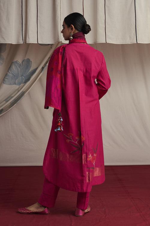 Hot pink hand woven silk and khadi cotton jamdani Sierra kurta set.