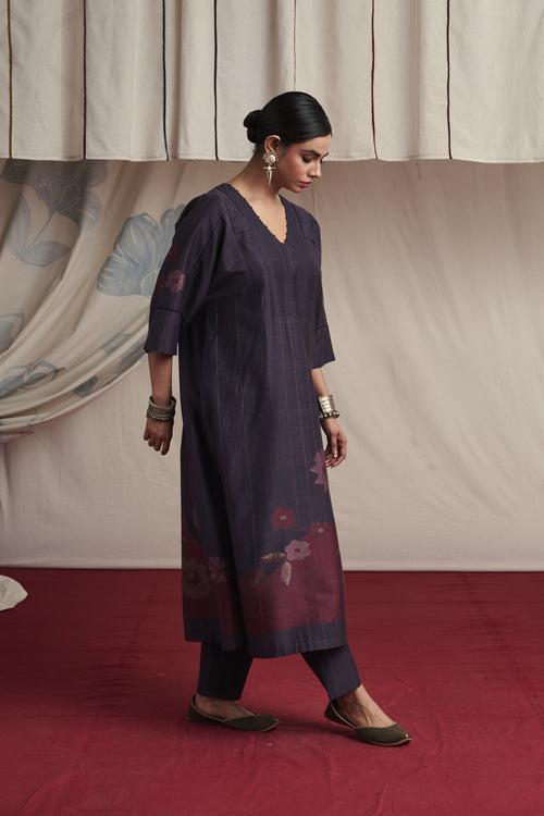 Charcoal hand woven silk and khadi cotton jamdani Aiza kurta set.