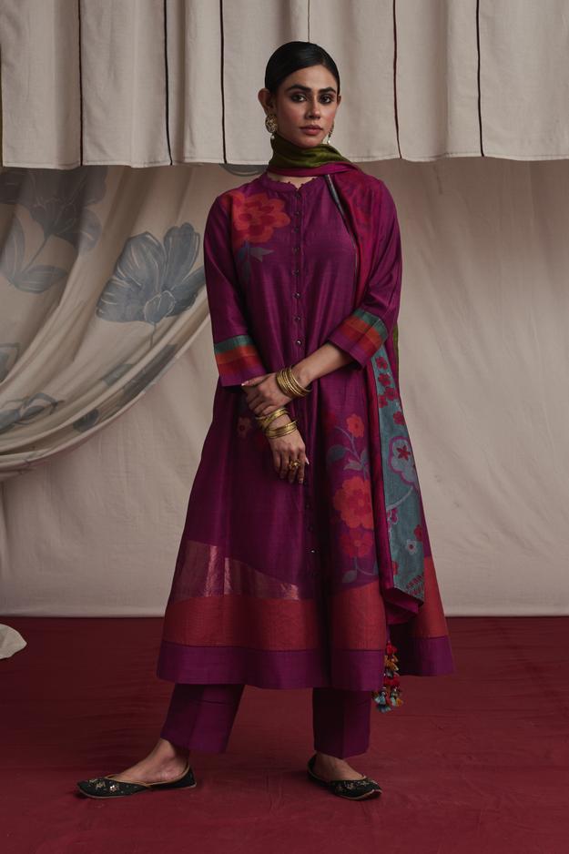 Magenta hand woven silk and khadi cotton jamdani Sanaya kurta set