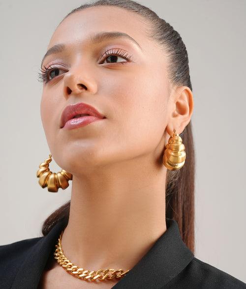 Maxi Gold Croissant Hoops