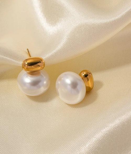 The Pearl Bubble Studs