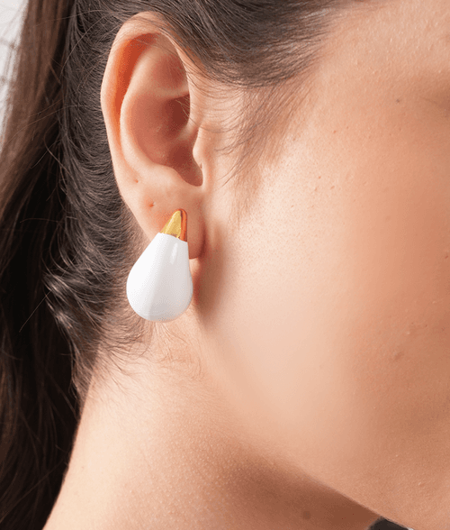 The Juliette Drop Earrings - White