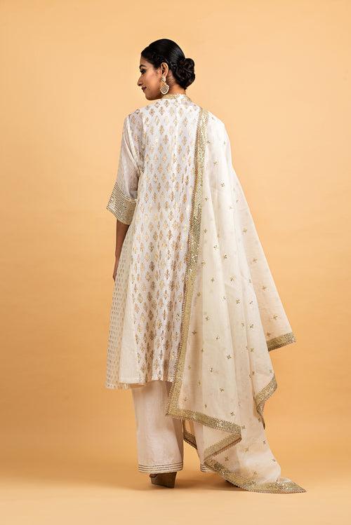 Kota Silk Choga Foil Print With Embroidery Highlighting Outfit