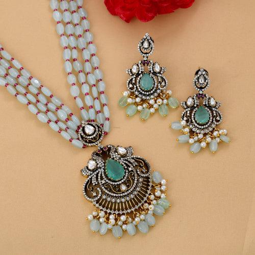 Exclusive Victorian Pendant Set