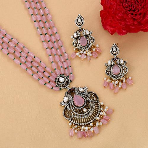 Exclusive Victorian Pendant Set