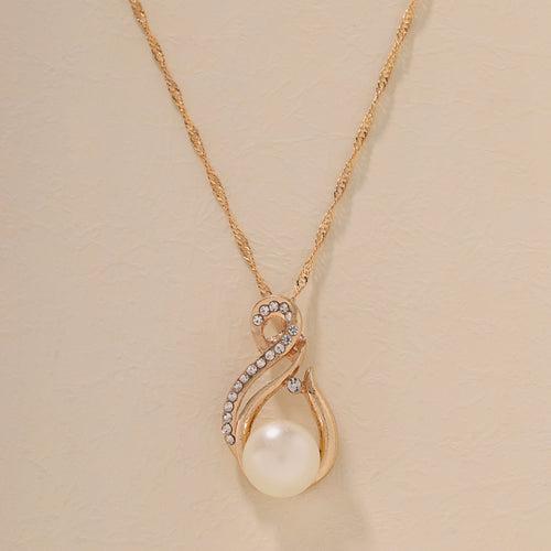 Eva Pearl Pendant Set