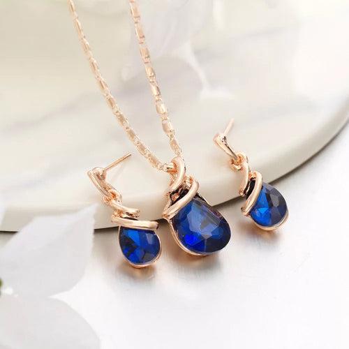 Arna Pendant Set