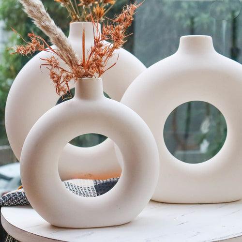 Donut Vase- White